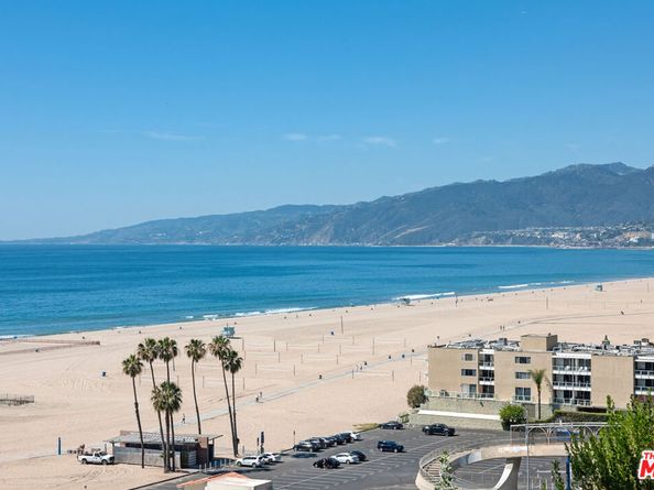 1032 3rd Street 101, Santa Monica CA 90403