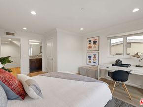 1032 3rd Street 101, Santa Monica CA 90403