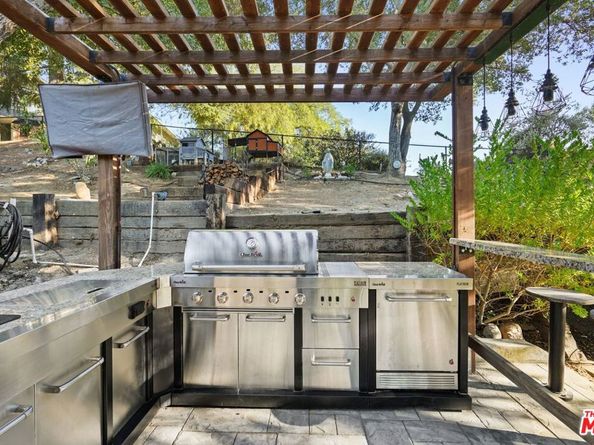 21956 Cereza Way, Topanga CA 90290