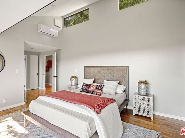 21956 Cereza Way, Topanga CA 90290