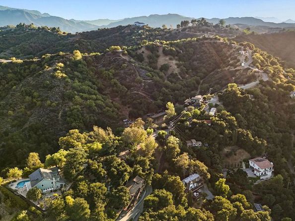 21956 Cereza Way, Topanga CA 90290