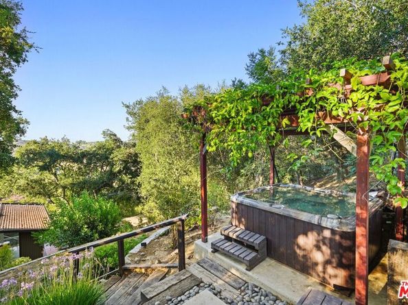 21956 Cereza Way, Topanga CA 90290