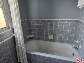 143 S Highland Avenue, Los Angeles CA 90036