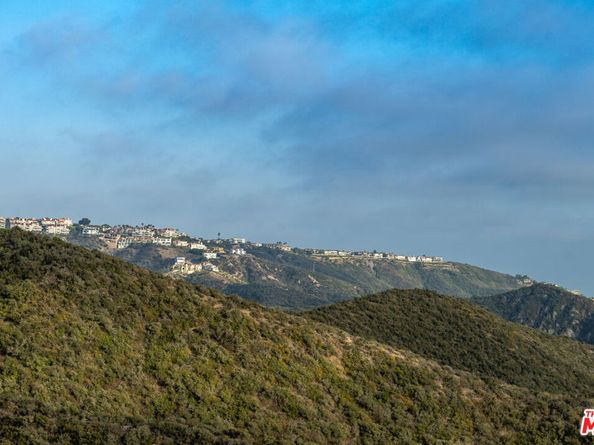 791 Nyes Place, Laguna Beach CA 92651