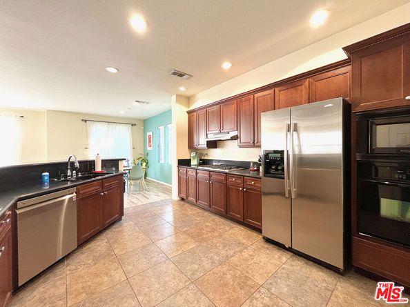 16414 W Nicklaus Drive 146, Sylmar CA 91342