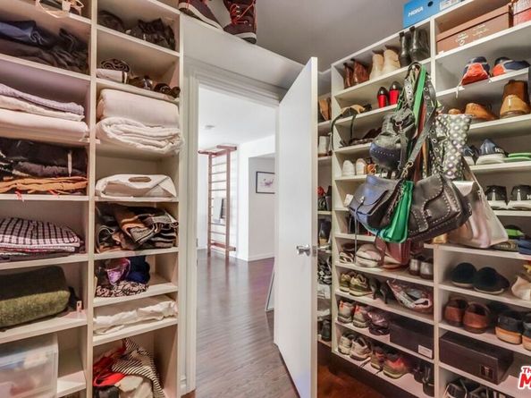 7706 Chandelle Place, Los Angeles CA 90046