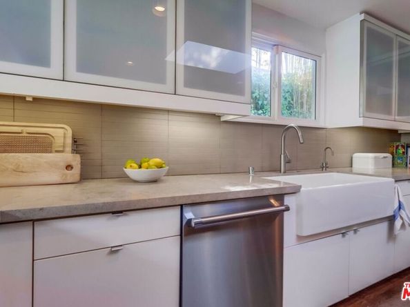 7706 Chandelle Place, Los Angeles CA 90046