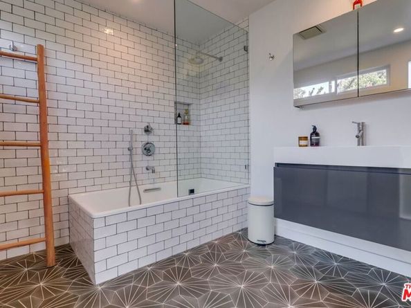 7706 Chandelle Place, Los Angeles CA 90046
