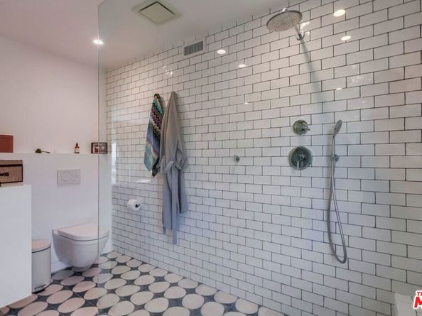 7706 Chandelle Place, Los Angeles CA 90046