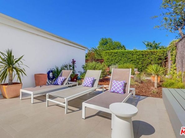 7706 Chandelle Place, Los Angeles CA 90046