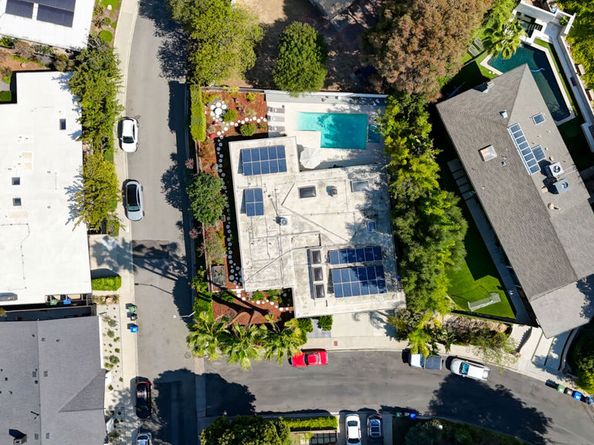 7706 Chandelle Place, Los Angeles CA 90046