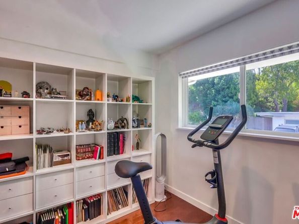 7706 Chandelle Place, Los Angeles CA 90046