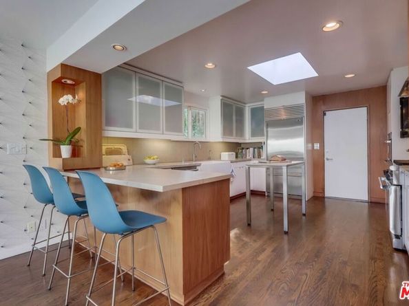 7706 Chandelle Place, Los Angeles CA 90046