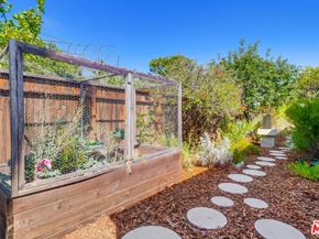 7706 Chandelle Place, Los Angeles CA 90046
