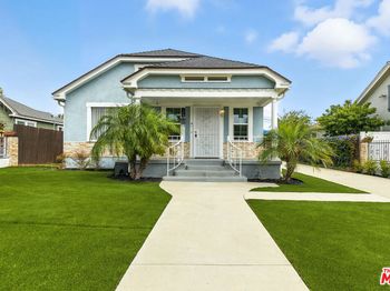 3521 W 58th Place