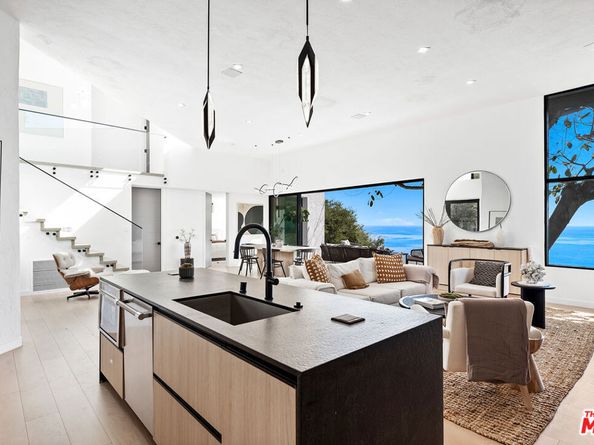 29122 Cliffside Drive, Malibu CA 90265