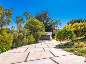 29122 Cliffside Drive, Malibu CA 90265
