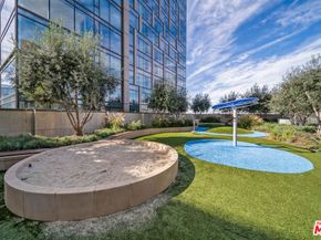 877 Francisco Street 1715, Los Angeles CA 90017