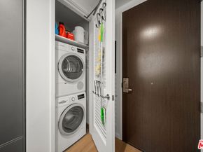 877 Francisco Street 1715, Los Angeles CA 90017