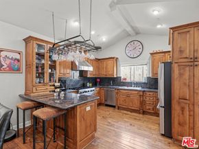 520 N Elena Avenue B, Redondo Beach CA 90277