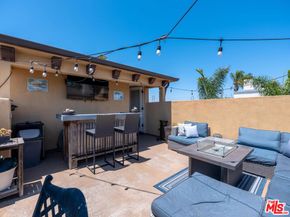 520 N Elena Avenue B, Redondo Beach CA 90277