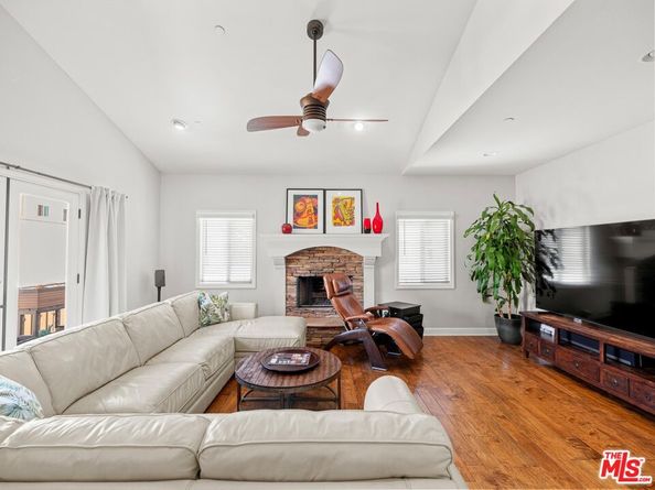 520 N Elena Avenue B, Redondo Beach CA 90277
