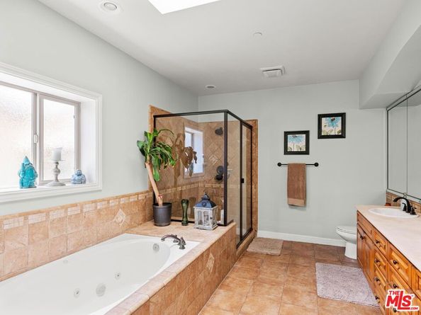 520 N Elena Avenue B, Redondo Beach CA 90277