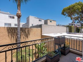 520 N Elena Avenue B, Redondo Beach CA 90277