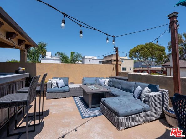 520 N Elena Avenue B, Redondo Beach CA 90277