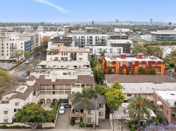 7154 Lexington Avenue, West Hollywood CA 90046