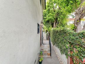 7154 Lexington Avenue, West Hollywood CA 90046