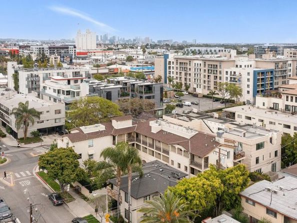 7154 Lexington Avenue, West Hollywood CA 90046