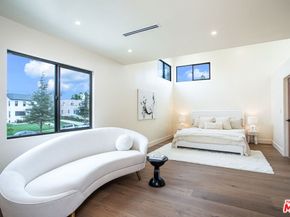 2220 Wellington Road, Los Angeles CA 90016