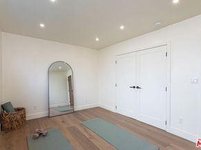 2220 Wellington Road, Los Angeles CA 90016