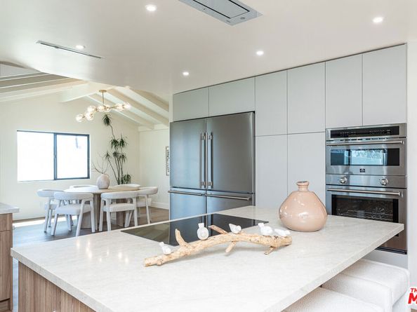 2220 Wellington Road, Los Angeles CA 90016