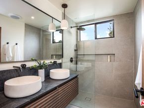 2220 Wellington Road, Los Angeles CA 90016