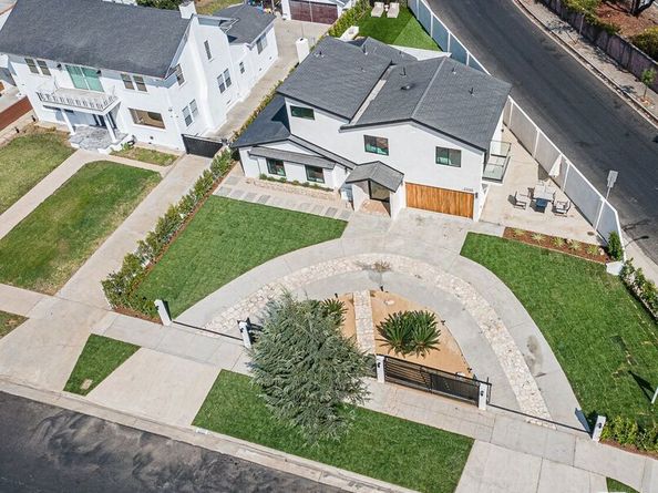 2220 Wellington Road, Los Angeles CA 90016