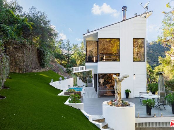 2350 Benedict Canyon Drive, Beverly Hills CA 90210