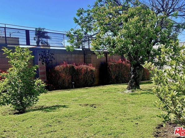 9101 La Salle Avenue, Los Angeles CA 90047