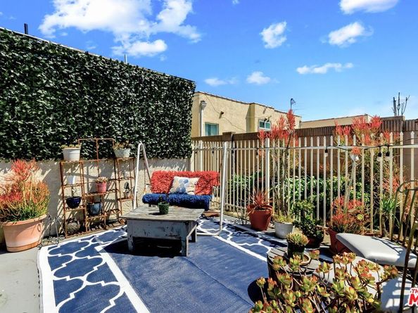 9101 La Salle Avenue, Los Angeles CA 90047