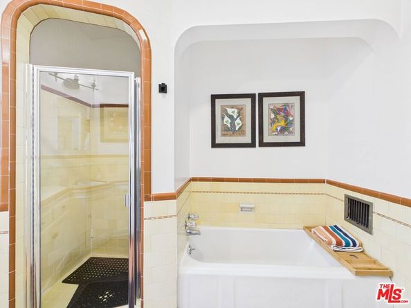 9101 La Salle Avenue, Los Angeles CA 90047