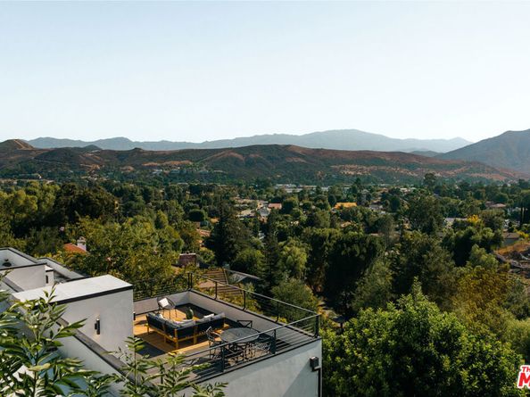 28333 Foothill Drive, Agoura Hills CA 91301