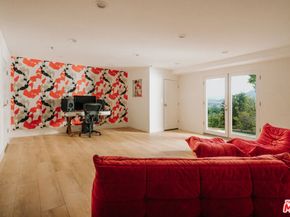 28333 Foothill Drive, Agoura Hills CA 91301