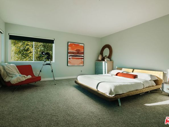 28333 Foothill Drive, Agoura Hills CA 91301