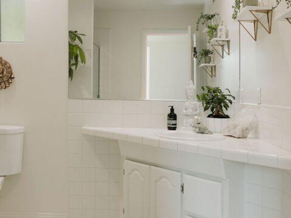 28333 Foothill Drive, Agoura Hills CA 91301