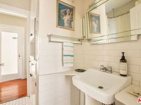 1315 Cabrillo Avenue, Venice CA 90291