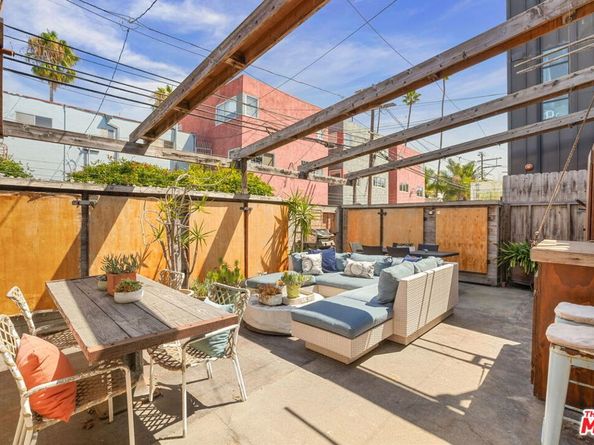 1315 Cabrillo Avenue, Venice CA 90291