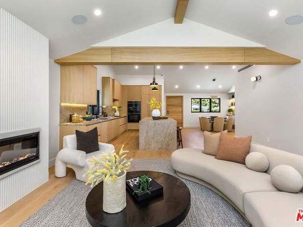 5305 Allott Avenue, Sherman Oaks CA 91401