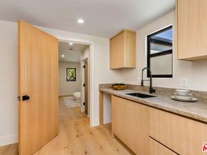 5305 Allott Avenue, Sherman Oaks CA 91401