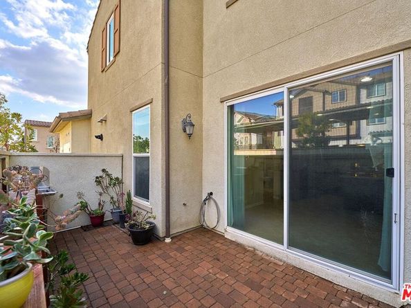 20285 Avenida Paloma, Porter Ranch CA 91326